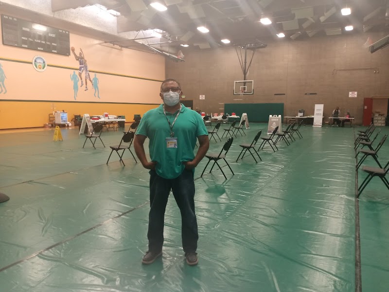 Hawaiian Gardens City Hall logo