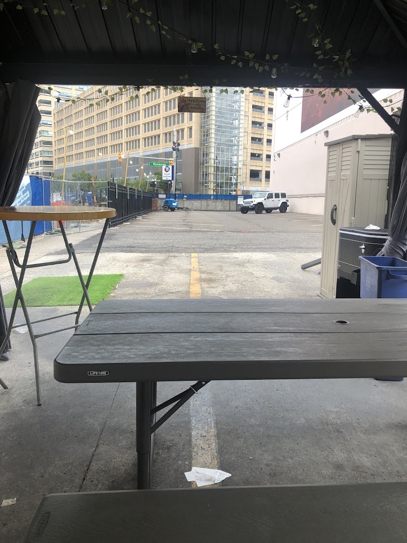 Paradise Street Eats - Foodtruck logo