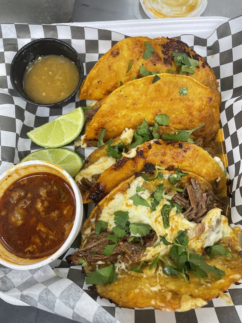 Al Reem Halal (Food Truck) logo