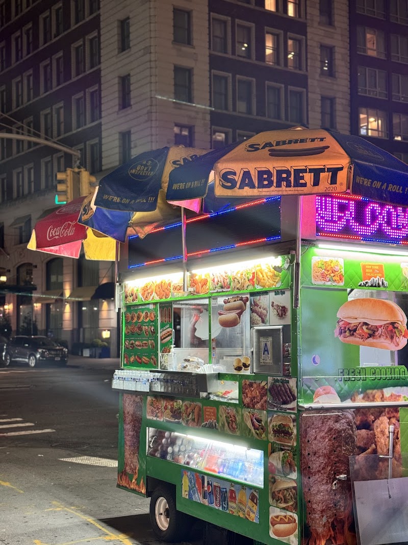 NEW YORK BEST HALAL FOOD logo