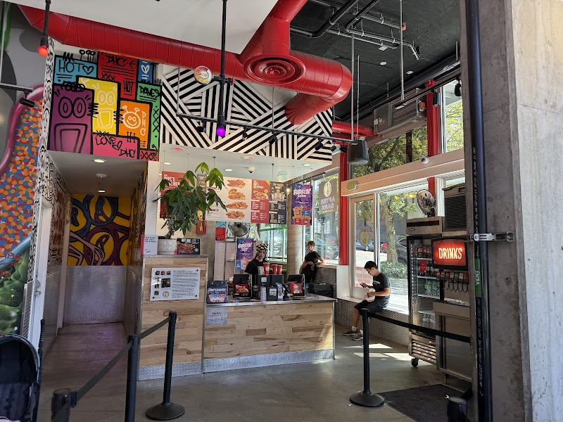 Dave's Hot Chicken logo