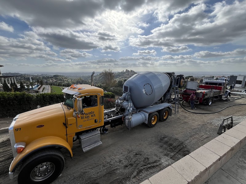 Puente Ready Mix Inc logo